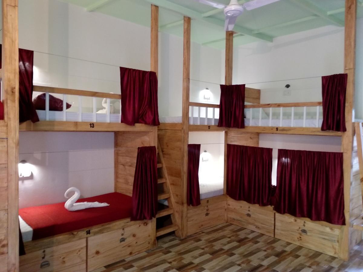 Albergue Curlies Zulu Land Anjuna Exterior foto