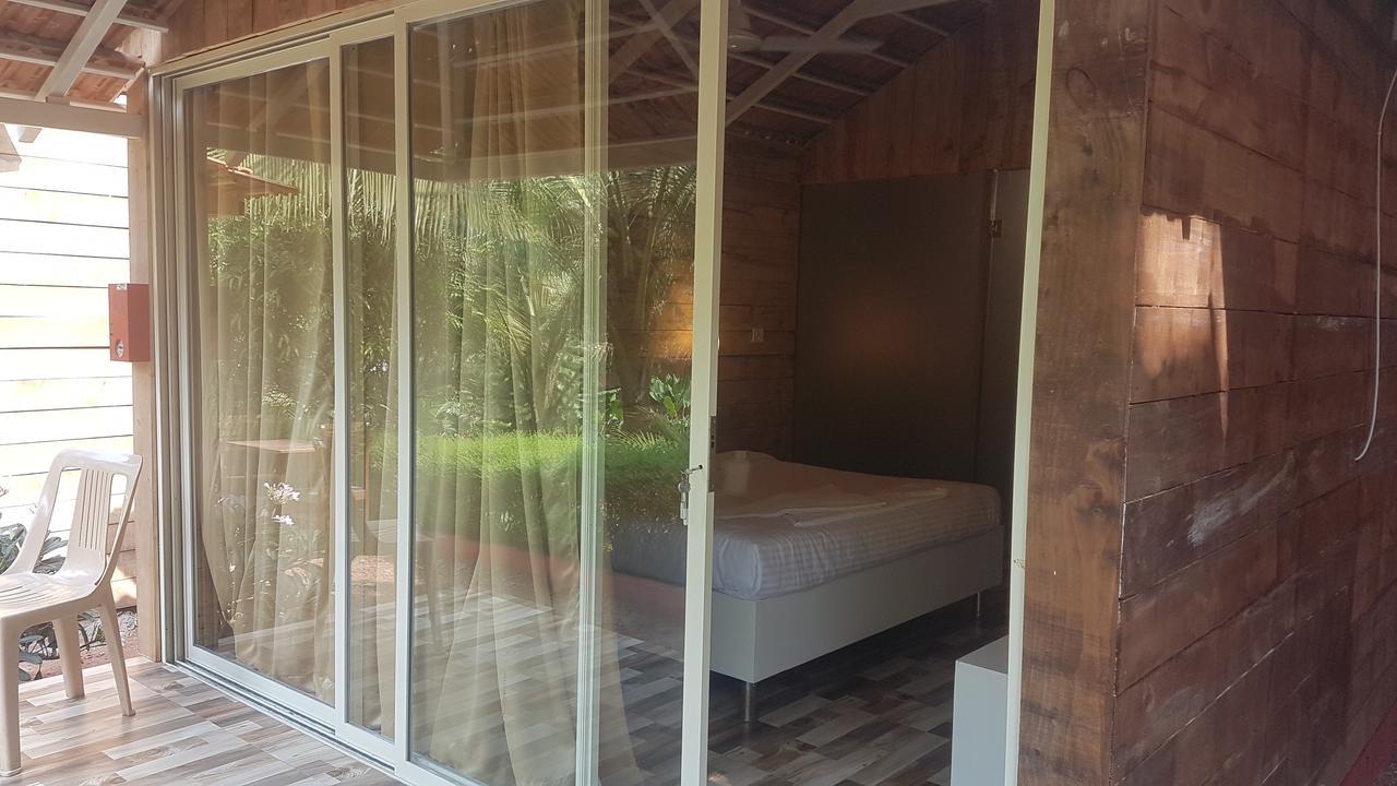 Albergue Curlies Zulu Land Anjuna Exterior foto