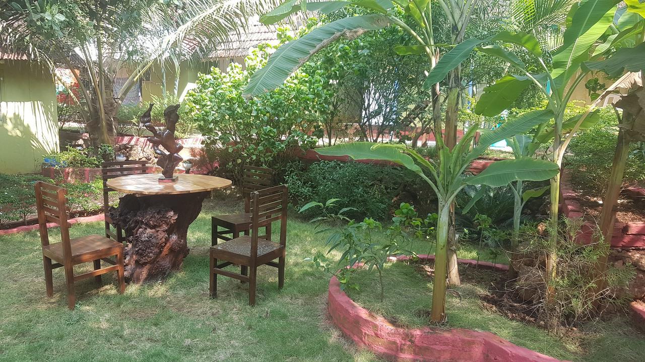 Albergue Curlies Zulu Land Anjuna Exterior foto