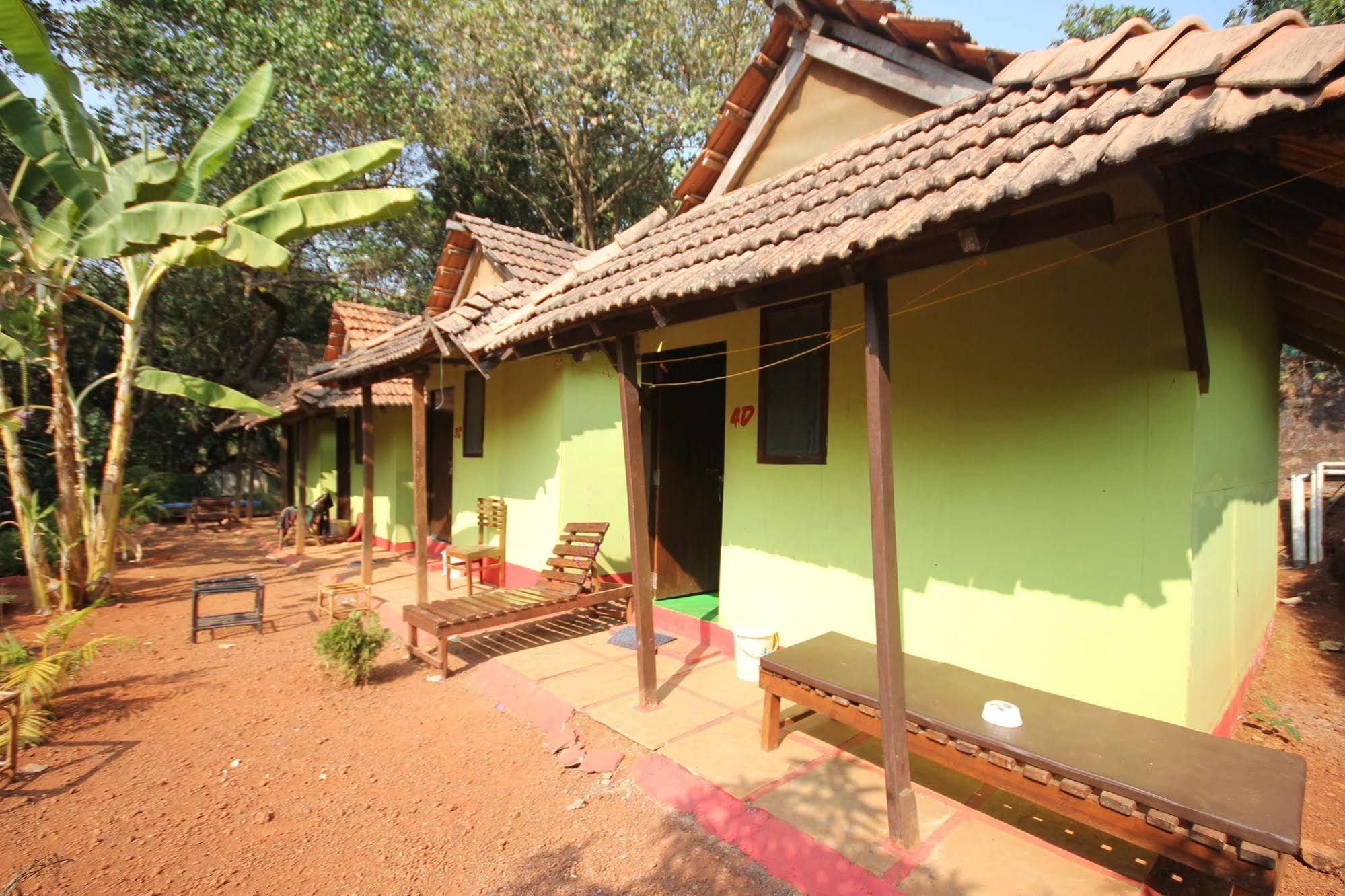 Albergue Curlies Zulu Land Anjuna Exterior foto