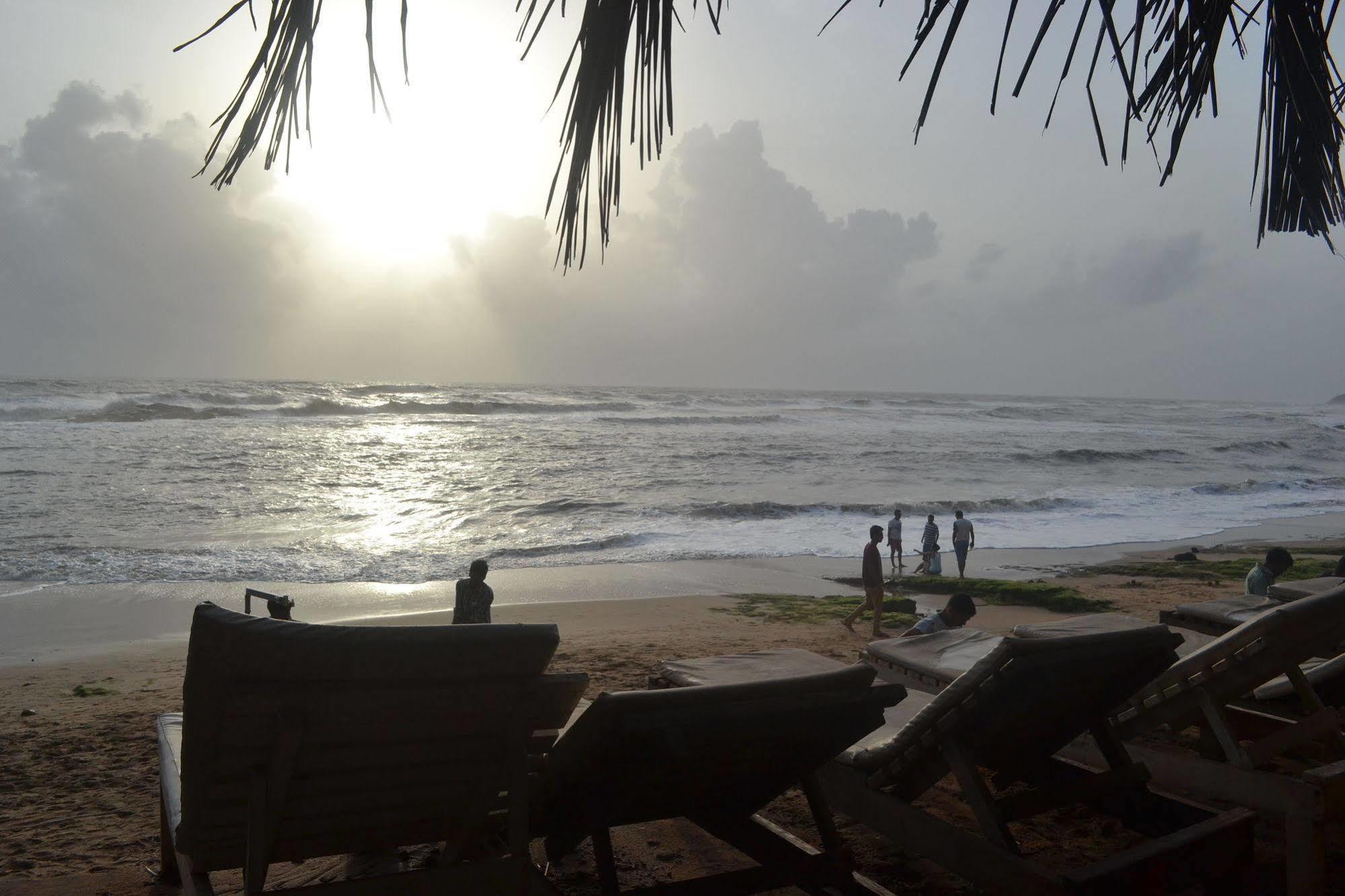 Albergue Curlies Zulu Land Anjuna Exterior foto